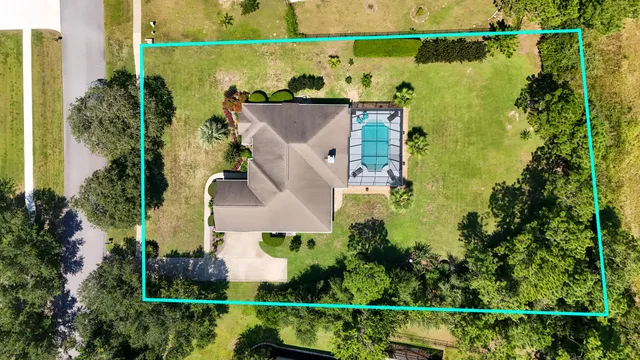 $625,000 | 332 Club House Drive East, Freeport, FL 32439