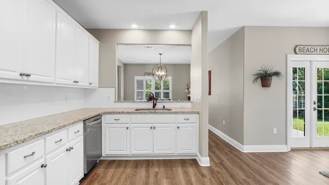 $625,000 | 332 Club House Drive East, Freeport, FL 32439