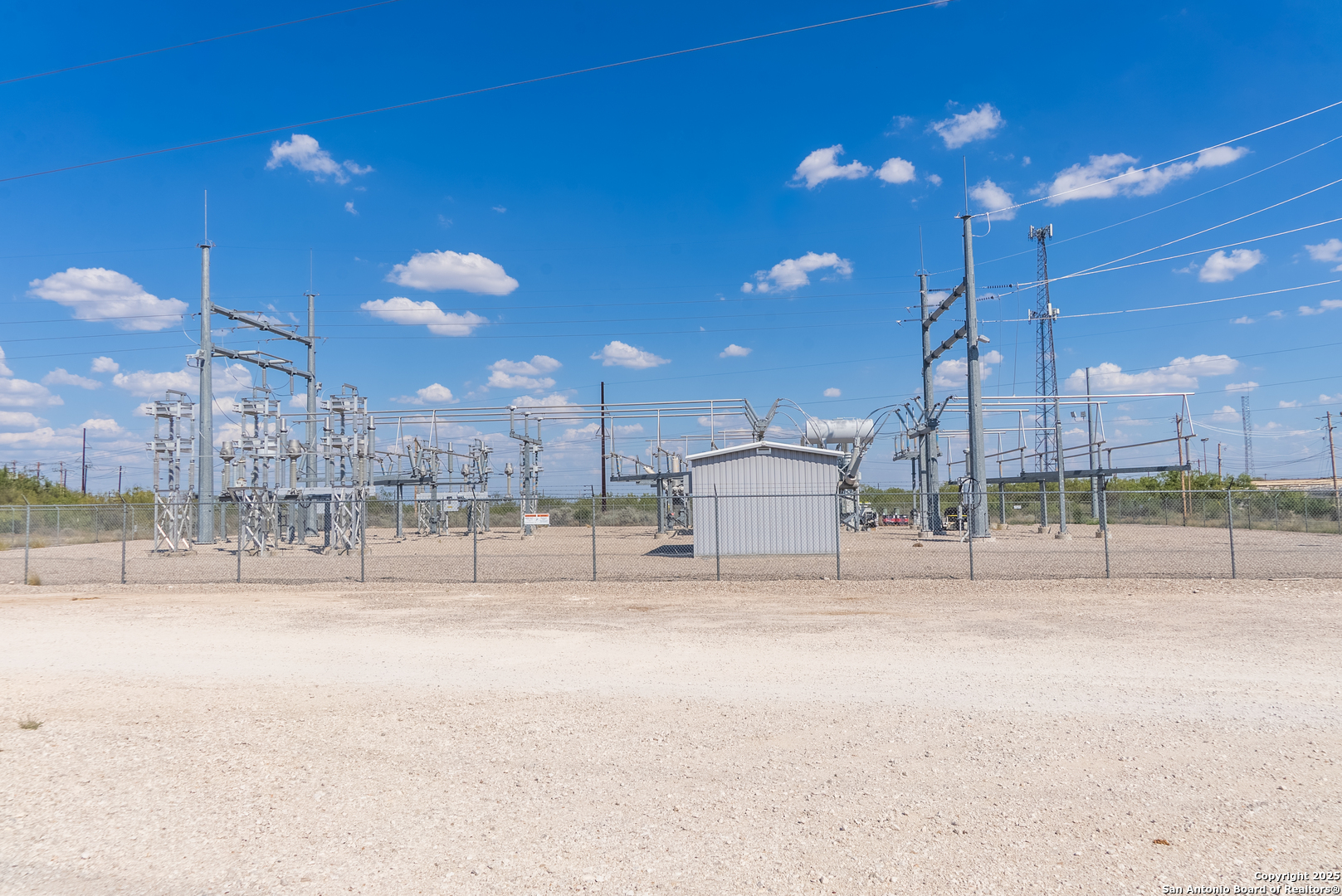 0 Old Hamilton Road Del Rio, TX 78841 - Photo 14 of 32 a view of a indoor basketball court