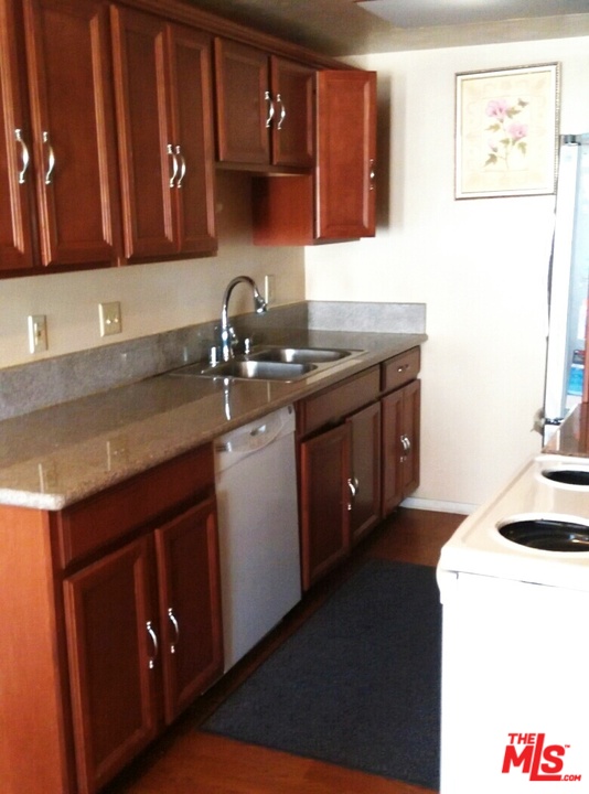 23440 Sunset Crossing Road, Unit B Diamond Bar, CA 91765 - Photo 7 of 17 Gallery Image 7