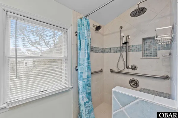 $674,900 | 177 Happy Indian Court, Southern Shores, NC 27949