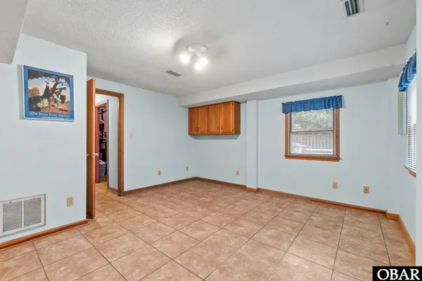 $674,900 | 177 Happy Indian Court, Southern Shores, NC 27949