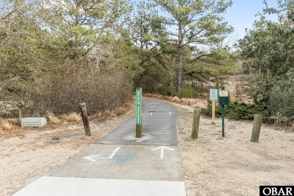 $674,900 | 177 Happy Indian Court, Southern Shores, NC 27949