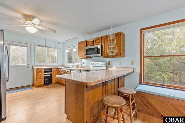 $674,900 | 177 Happy Indian Court, Southern Shores, NC 27949