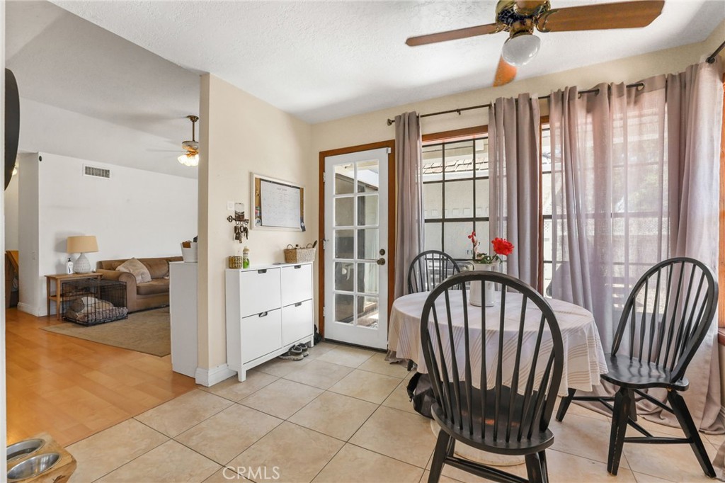 14 Thunder Trail, Unit 28 Irvine, CA 92614 - Photo 15 of 60 a view of a hallway with furniture and windows