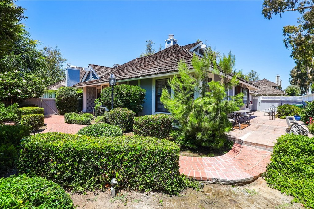 14 Thunder Trail, Unit 28 Irvine, CA 92614 - Photo 32 of 60 a view of a garden with a house