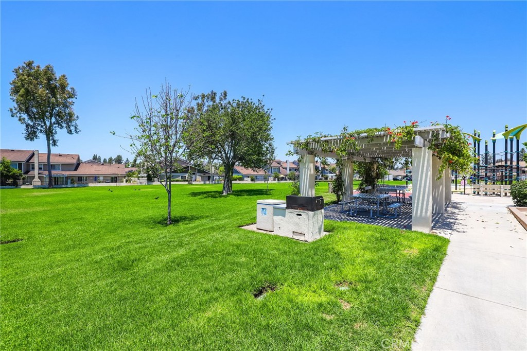 14 Thunder Trail, Unit 28 Irvine, CA 92614 - Photo 41 of 60 a view of a park with plants and trees