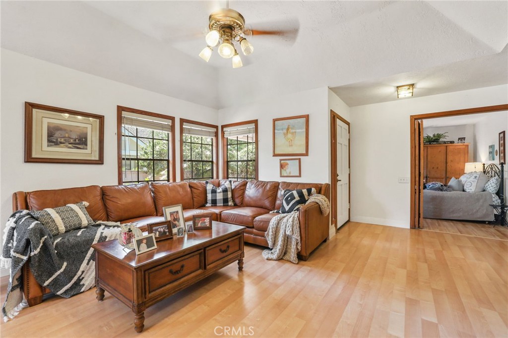 14 Thunder Trail, Unit 28 Irvine, CA 92614 - Photo 8 of 60 a living room with furniture and a large window