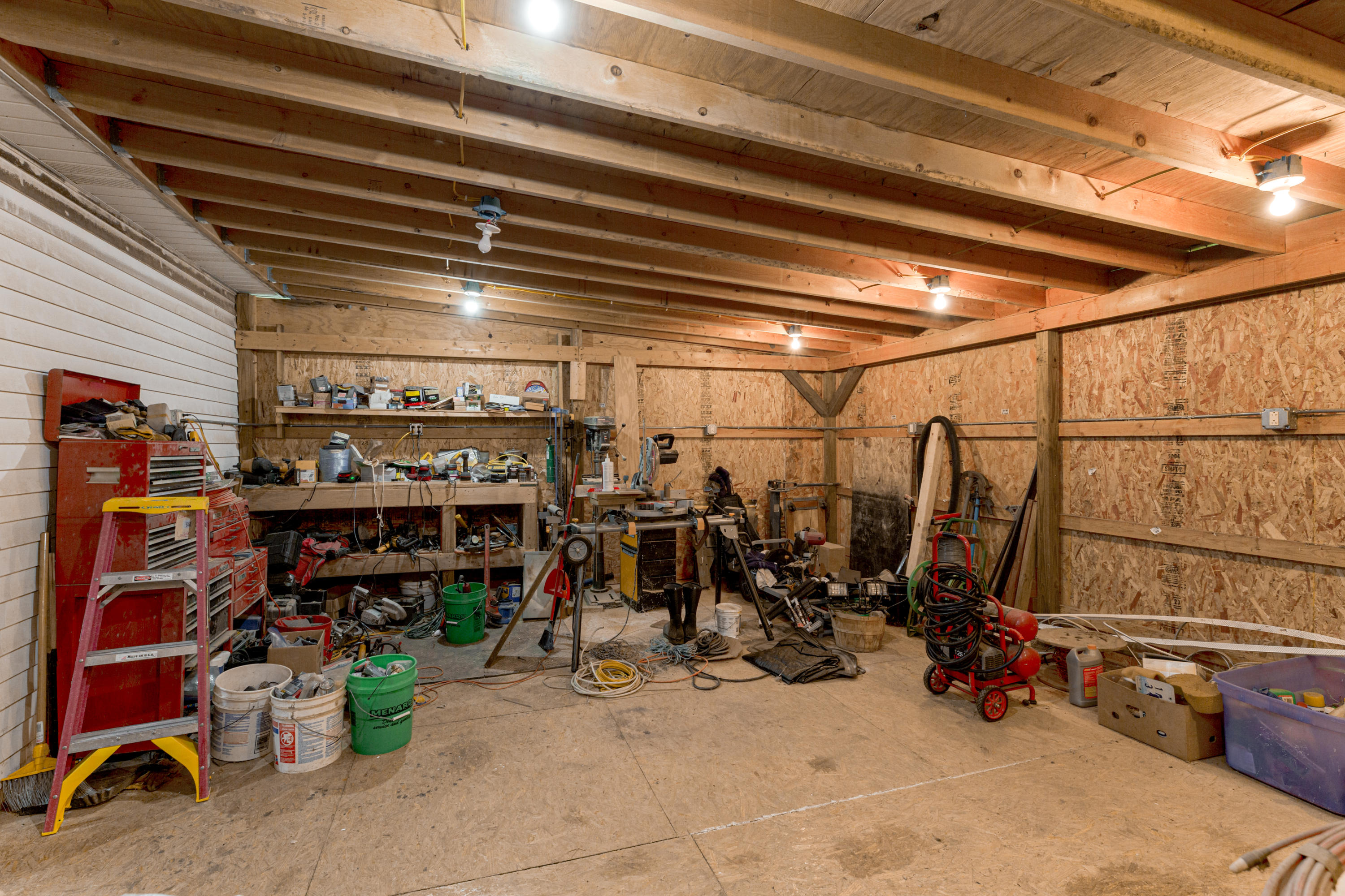 2205 Kenilworth Road Jackson, MI 49203 - Photo 38 of 49 44