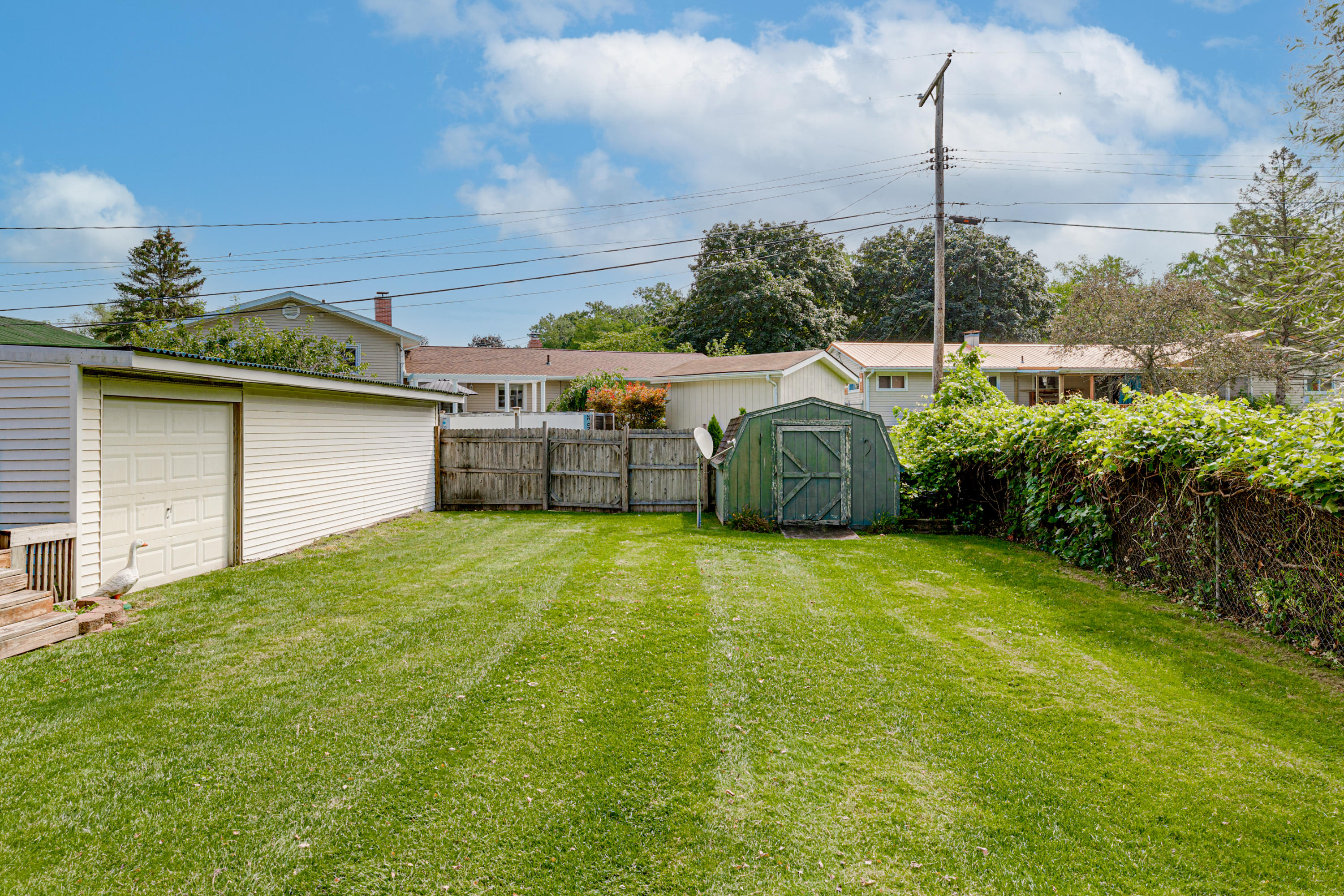2205 Kenilworth Road Jackson, MI 49203 - Photo 48 of 49 54