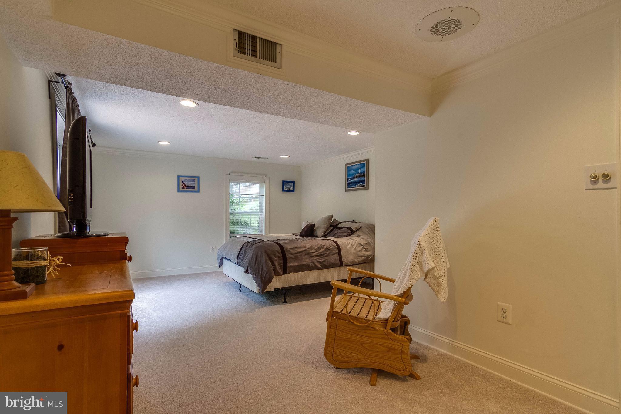 18348 Sharon Road Triangle, VA 22172 - Photo 26 of 30 HUGE Bedroom #5 on lower level