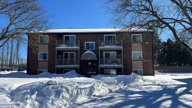 $1,850 | 328 Greenwood Street, Unit C 1, Worcester, MA 01607