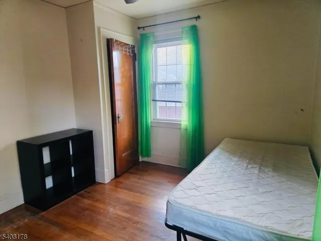 $850 | 94 Woodbine Avenue, Newark, NJ 07106