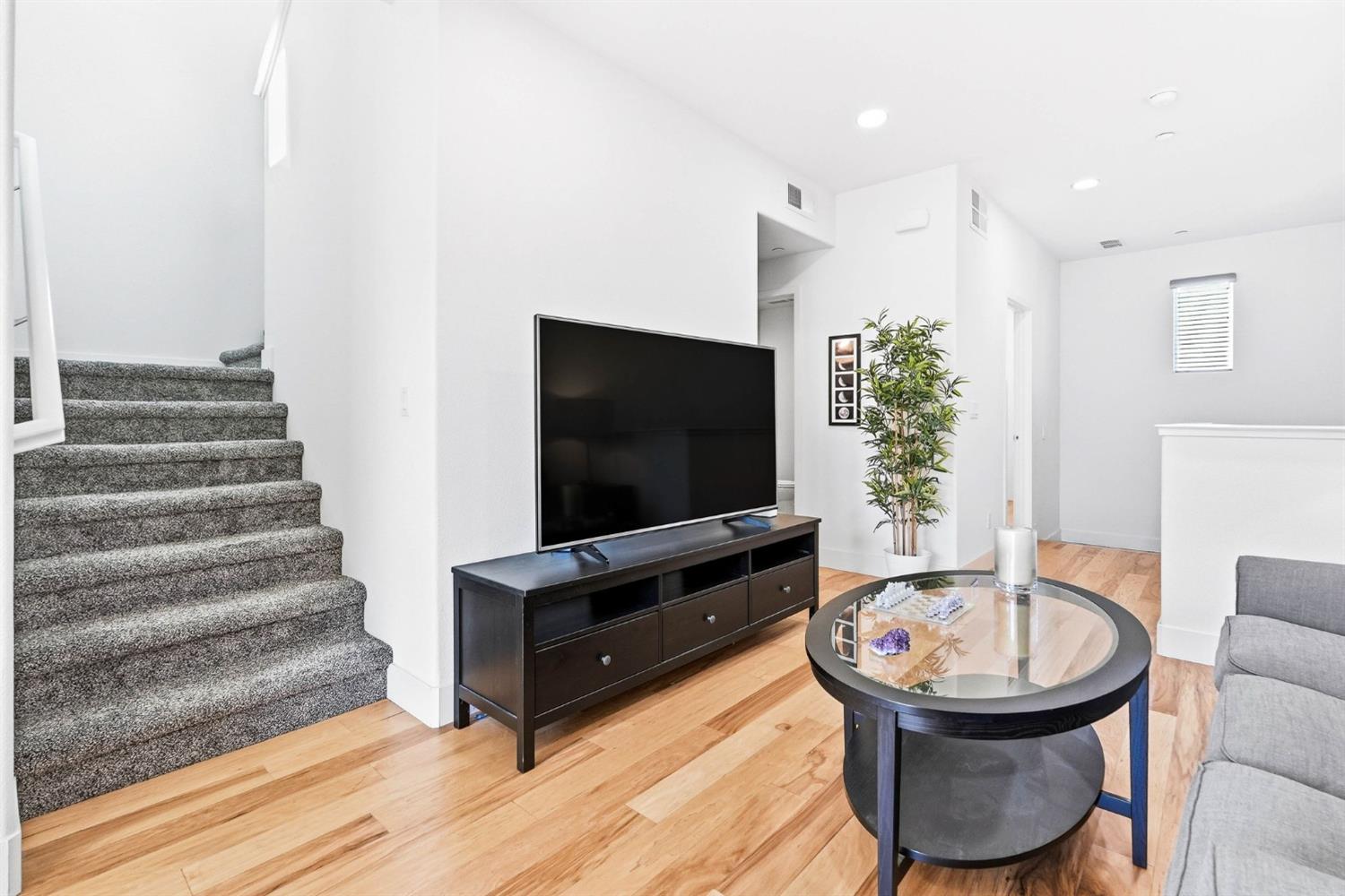 2564 Prosper Road Sacramento, CA 95834 - Photo 12 of 46 Gallery Image 12