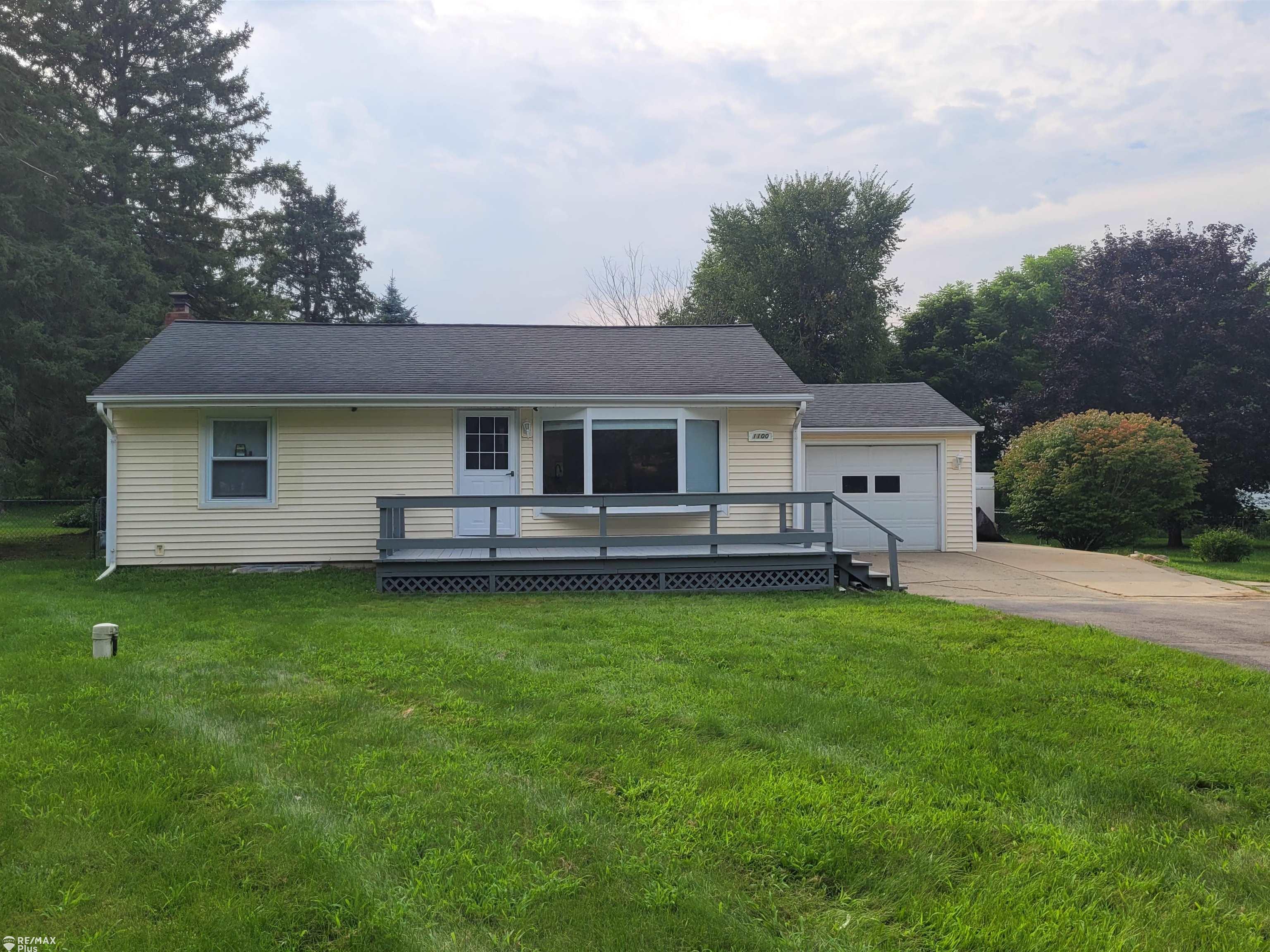 1100 Baldwin Road Lapeer, MI 48446 - Photo 2 of 58