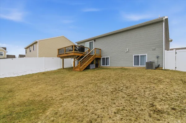 $318,000 | 2744 Sycamore River Drive, Fowlerville, MI 48836
