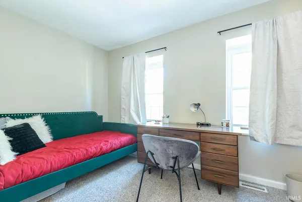 $1,200 | 2457 South Burberry Lane, Bloomington, IN 47401