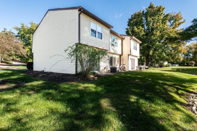 $1,200 | 2457 South Burberry Lane, Bloomington, IN 47401