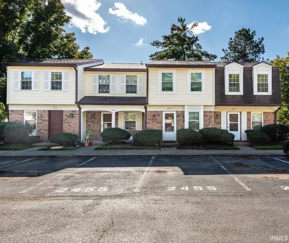 $1,200 | 2457 South Burberry Lane, Bloomington, IN 47401