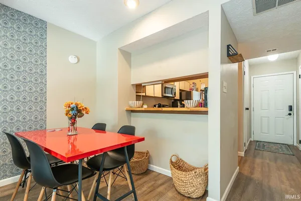 $1,200 | 2457 South Burberry Lane, Bloomington, IN 47401