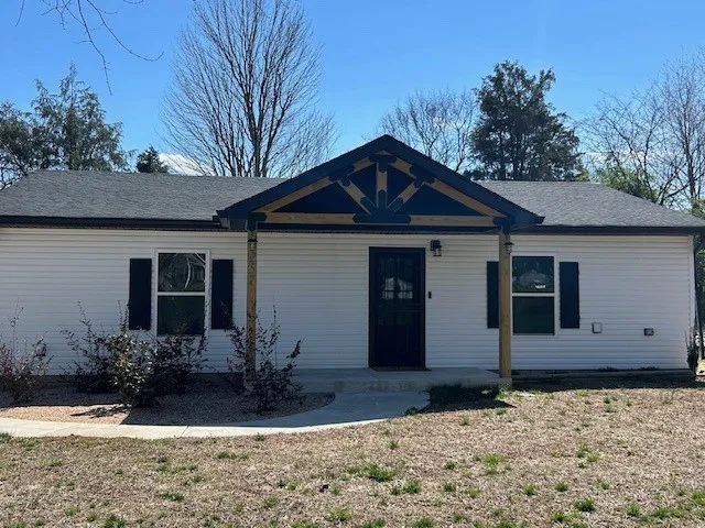 $1,900 | 257 East Prospect Road, Fayetteville, TN 37334
