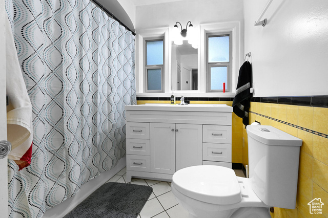 219 East 500 North Logan, UT 84321 - Photo 8 of 25 Unit 1 bathroom
