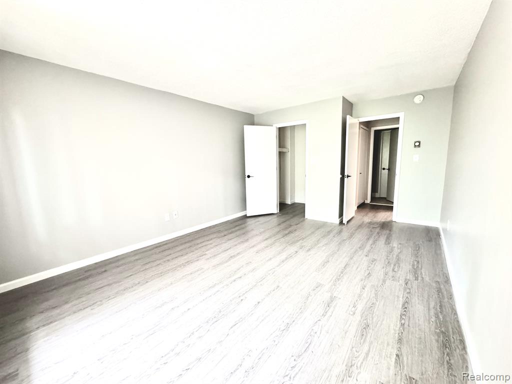 1250 East West Maple Road, Unit 4 Walled Lake, MI 48390 - Photo 7 of 12
