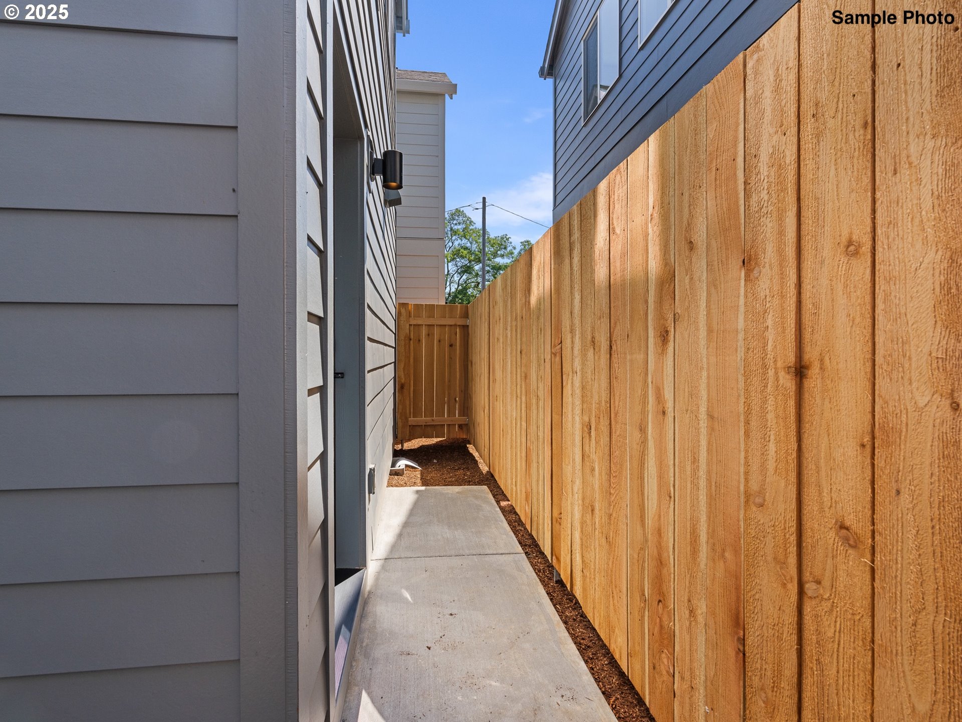 4360 Northeast Going Street Portland, OR 97218 - Photo 13 of 14