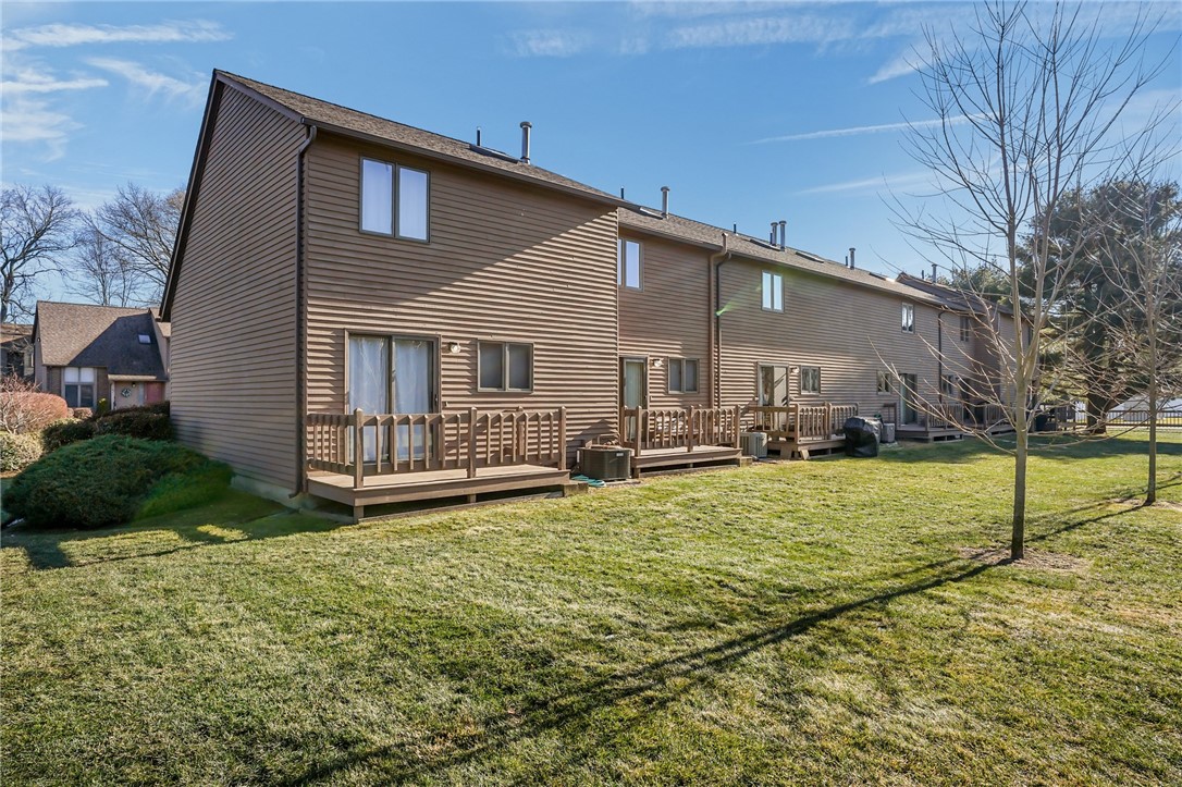 244 Mayfield Avenue, Unit F Cranston, RI 02920 - Photo 31 of 33