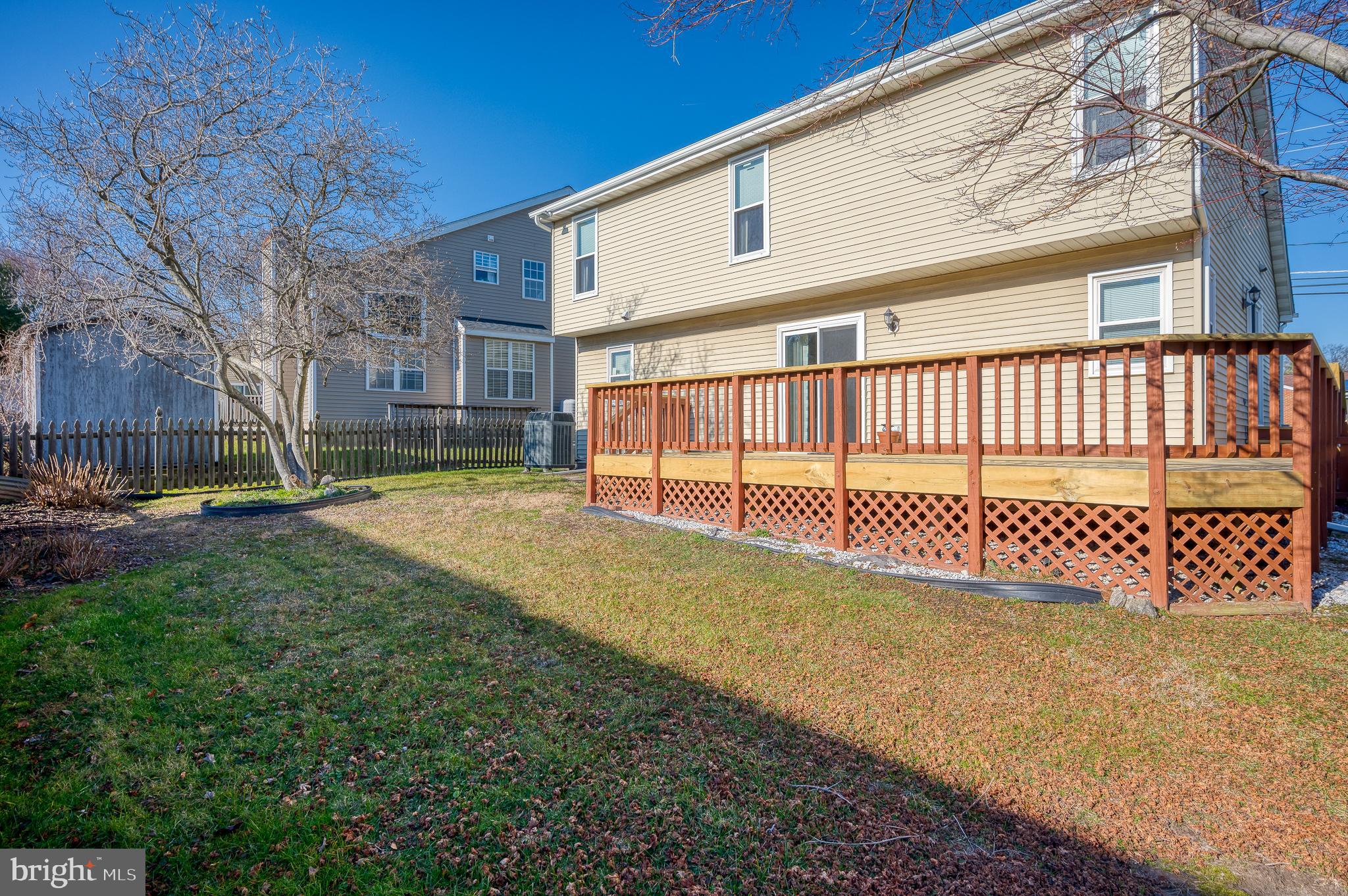 4329 East Joppa Road Nottingham, MD 21236 - Photo 4 of 37 HUGE DECK OFF FAMILY ROOM