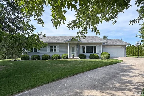 $399,900 | 11521 County Road 24, Middlebury, IN 46540