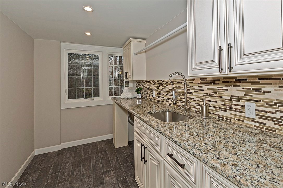 2699 Endicott Road Cleveland, OH 44120 - Photo 19 of 25 Gallery Image 19