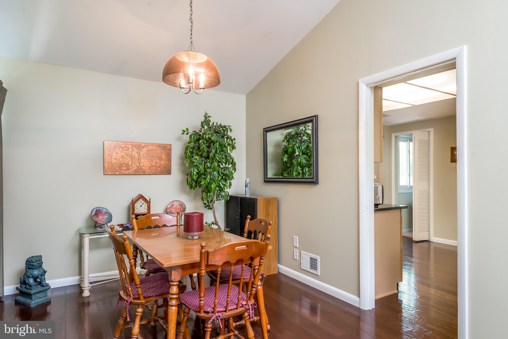 107 South Cottage Road Sterling, VA 20164 - Photo 13 of 25 Gallery Image 13