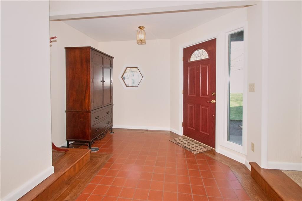 23395 Dunbar Road Sheridan, IN 46069 - Photo 5 of 36 Gallery Image 5