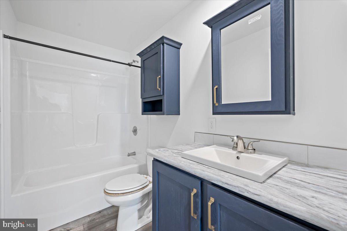 1410 Heytesbury Road Walnutport, PA 18088 - Photo 20 of 37 Modern bathroom with sleek finishes.