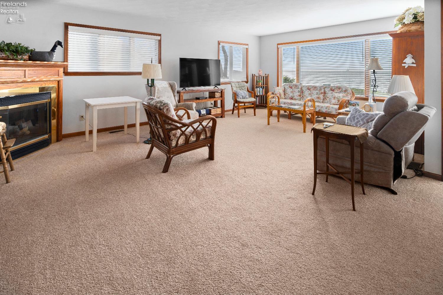 2655 East Sand Road Port Clinton, OH 43452 - Photo 10 of 42 Gallery Image 10