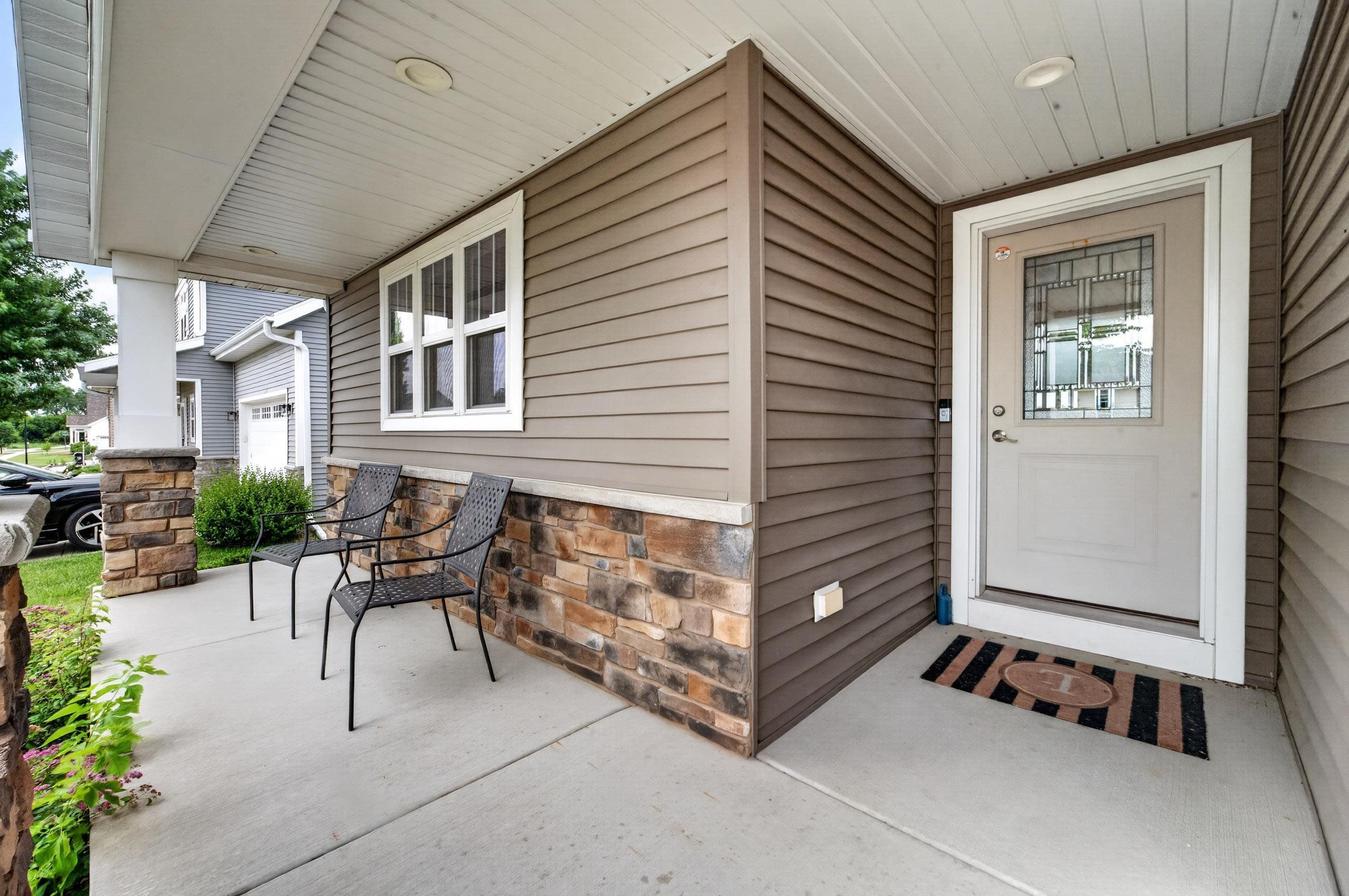 2846 Hazelnut Trail Sun Prairie, WI 53590 - Photo 2 of 39