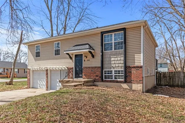 $255,000 | 200 Gregg Street, Grain Valley, MO 64029