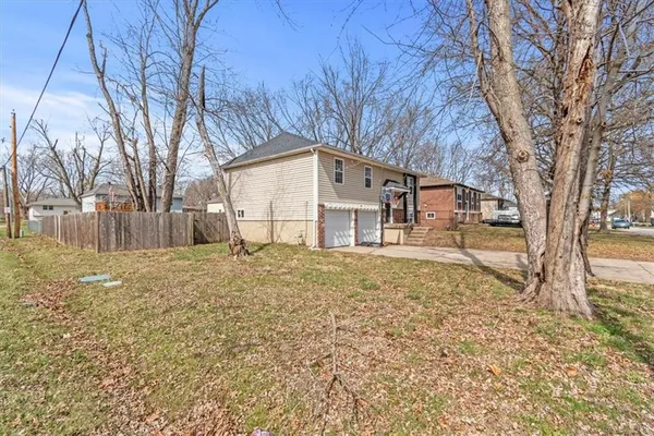 $255,000 | 200 Gregg Street, Grain Valley, MO 64029