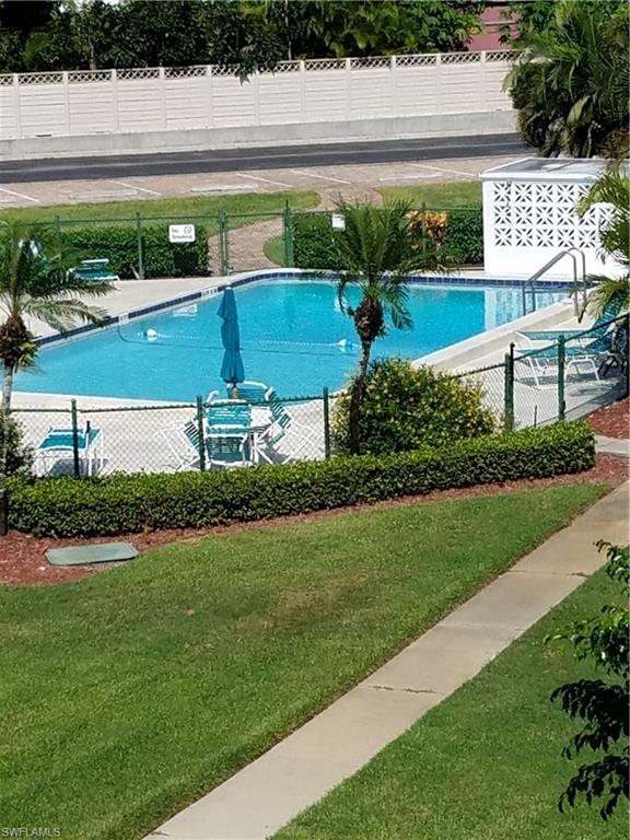5 High Point Circle West, Unit 104 Naples, FL 34103 - Photo 26 of 40