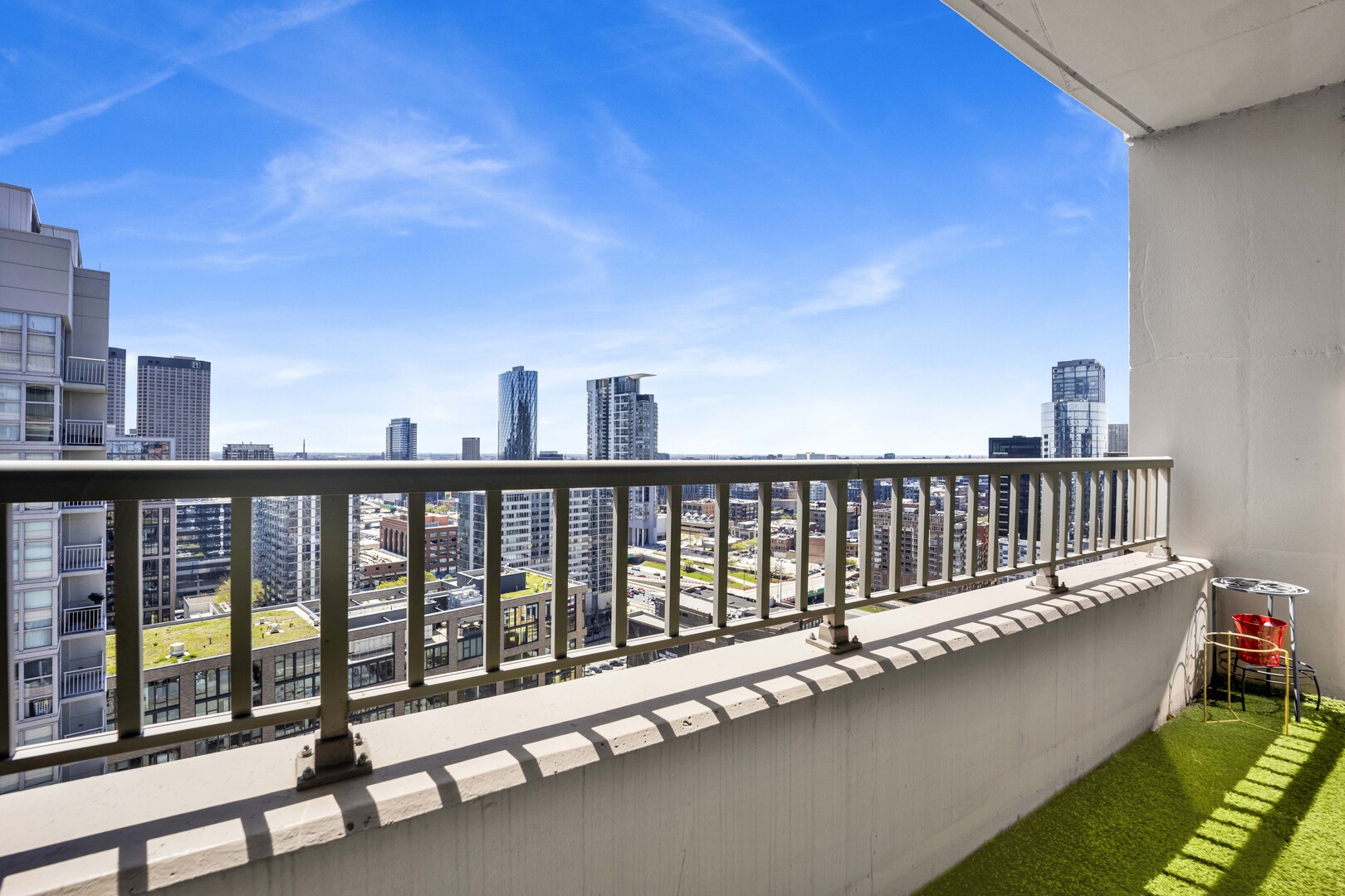 200 North Jefferson Street, Unit 2301 Chicago, IL 60661 - Photo 17 of 24