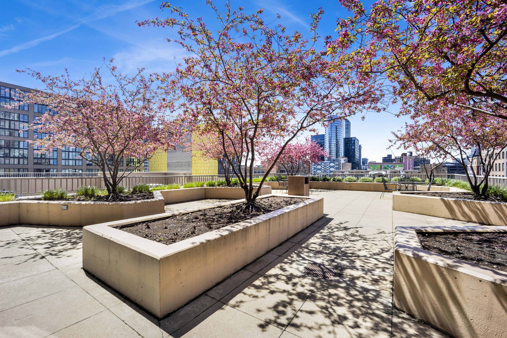 200 North Jefferson Street, Unit 2301 Chicago, IL 60661 - Photo 22 of 24