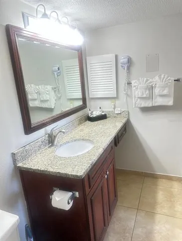 a view of an outdoor space with seating area