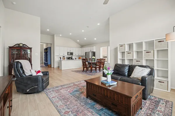 $3,000 | 2214 Lierna Drive, La Marque, TX 77568