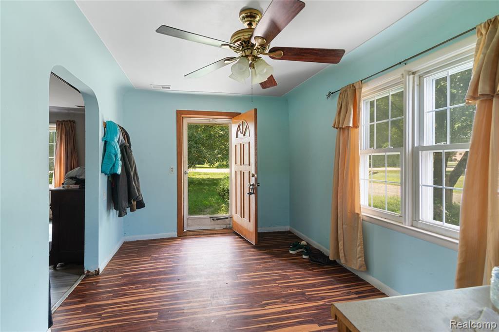 21925 Waltz Road New Boston, MI 48164 - Photo 7 of 19