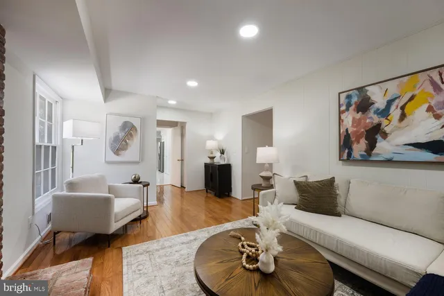 $1,099,000 | 11124 Hunt Club Drive, Potomac, MD 20854