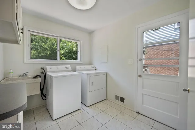 $1,099,000 | 11124 Hunt Club Drive, Potomac, MD 20854