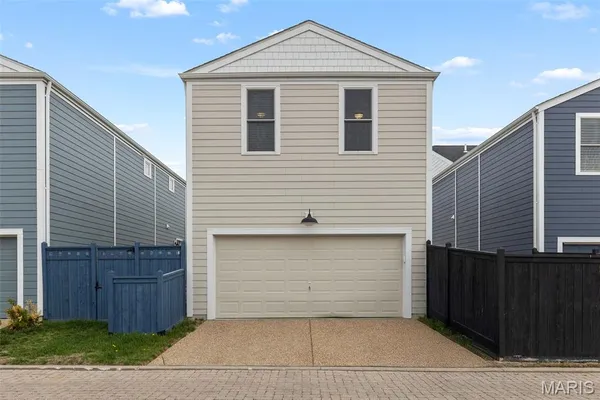 $379,900 | 5085 Barter Street, St. Charles, MO 63301