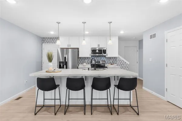 $379,900 | 5085 Barter Street, St. Charles, MO 63301