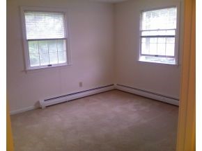 17 Glenwood Avenue, Unit 15 Rochester, NH 03867 - Photo 5 of 7